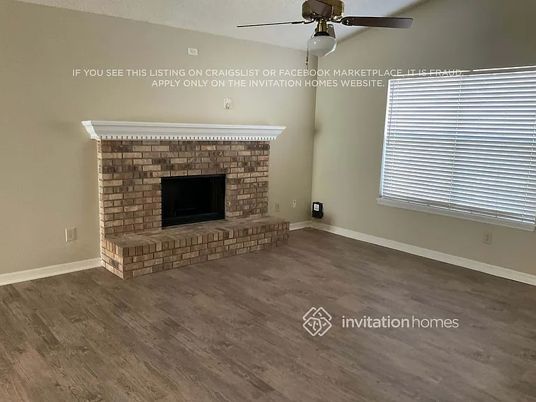 842 Shriver Cir — Photo 3