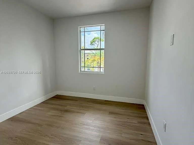 2425 SW 6th St #17 — Photo 7
