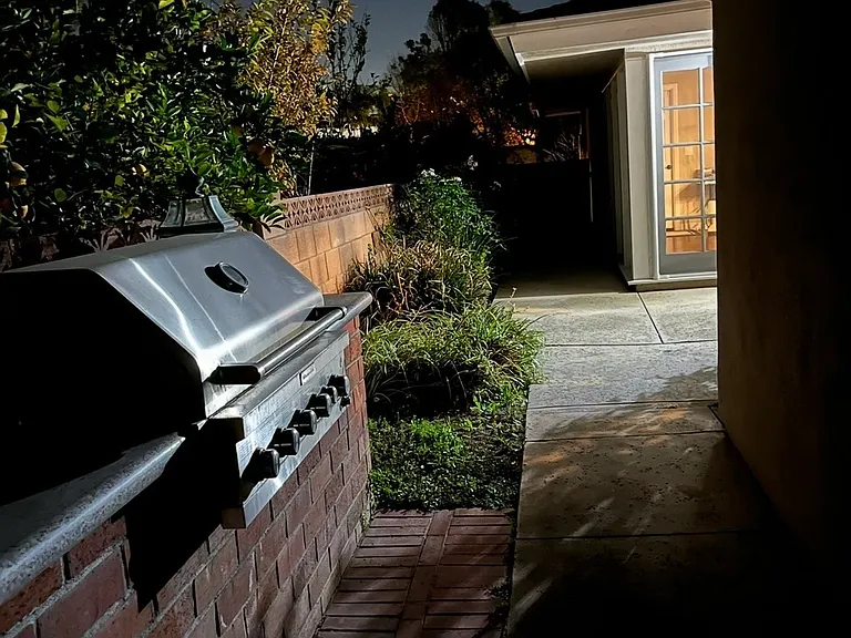 5901 Valerie Ave — Photo 37
