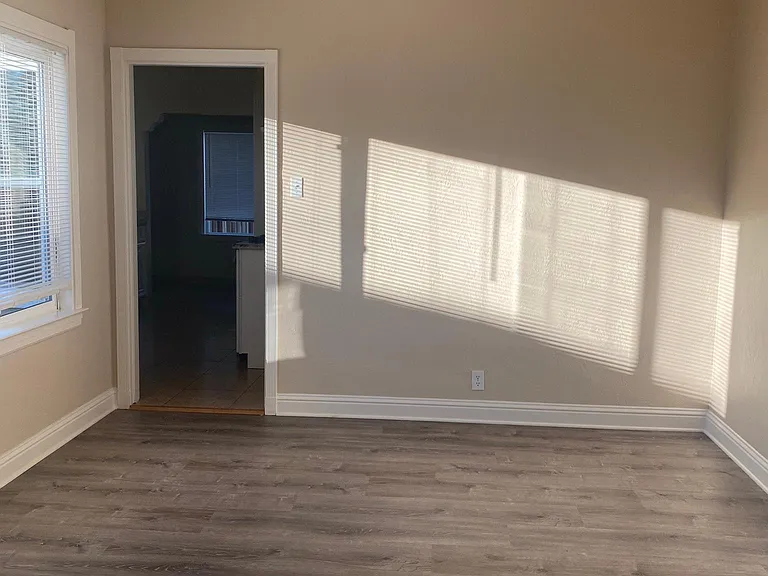 1537 Keesling Ave — Photo 12