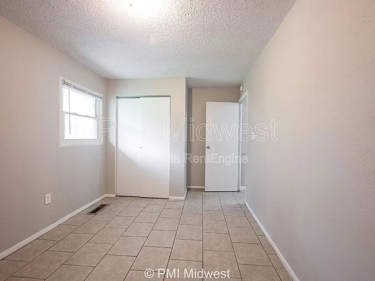 5925 Sunwood Dr — Photo 25