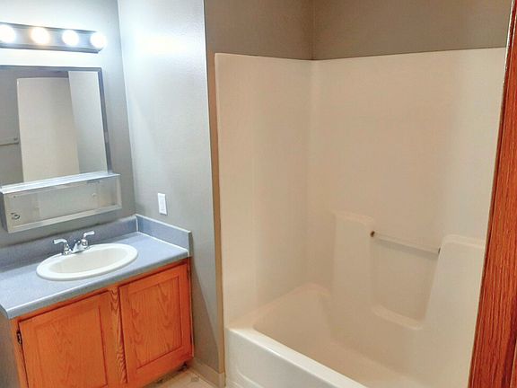5th image of 2805 Schroeder Dr #7
