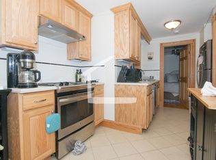 16 S Russell St #2D, Boston, MA 02114