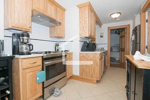 16 S Russell St #2D Photo 1