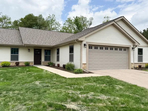 5310 Jackies Ct, Loves Park, IL 61111