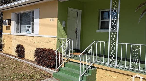 1st image of 839 26th Ave S #839