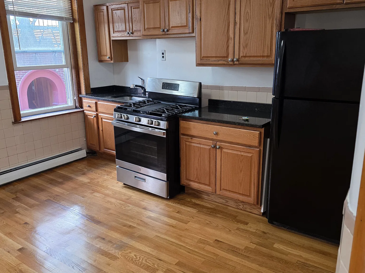 2 bed, 750 sqft, $2,900 — Photo 1