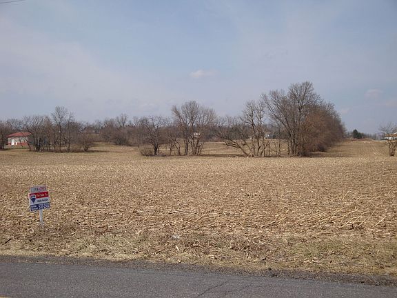 3rd image of 453 Vincent Ave