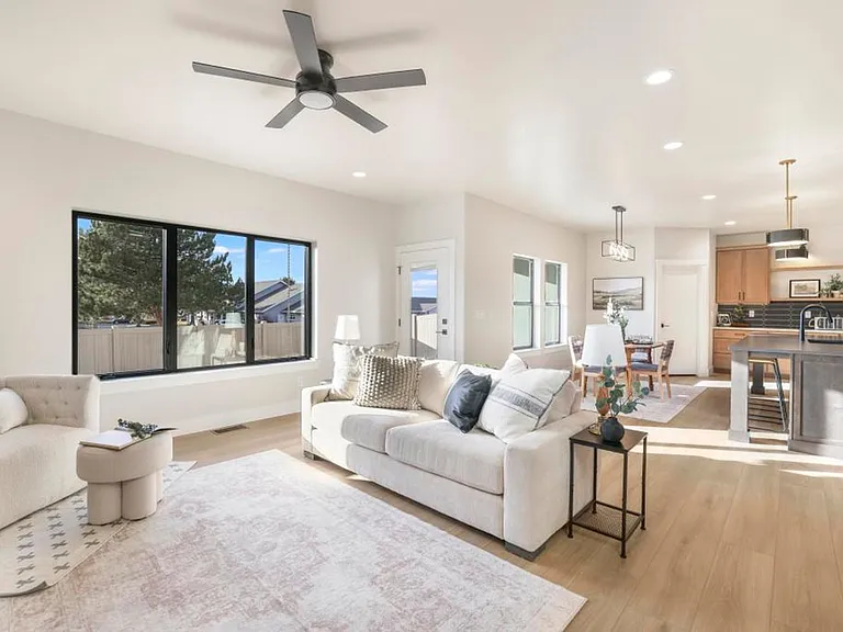 541 Canyon Falls Dr — Photo 10
