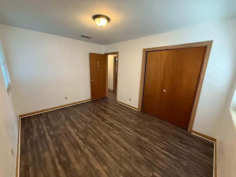 5012 Perrine Dr — Photo 15