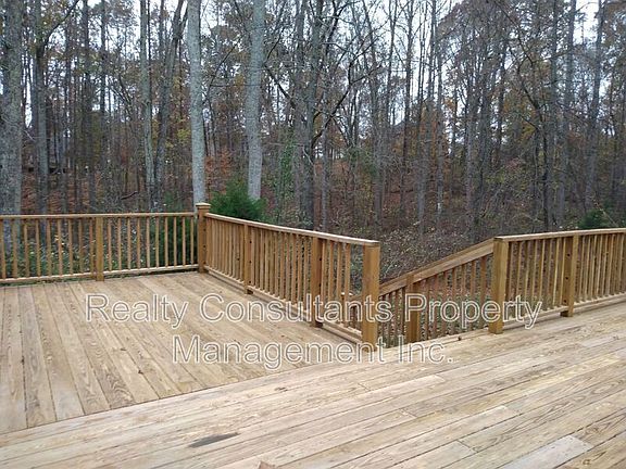 5th image of 7106 Holly Glen Ct
