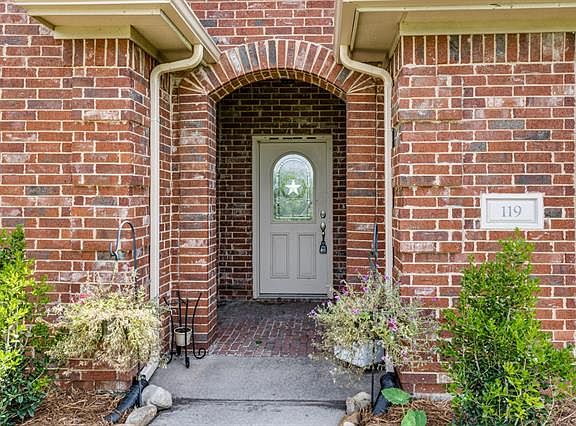 2nd image of 119 Cielo Azul Cir