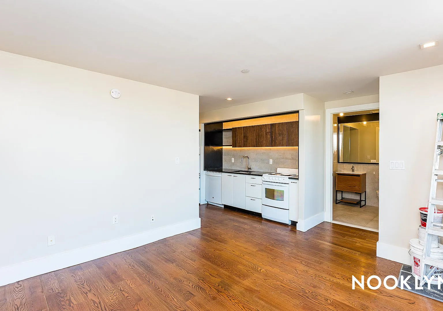 136 Erasmus Street — Photo 1