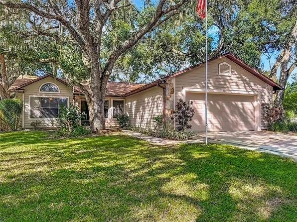 4815 Oakwood Dr, Saint Cloud, FL 34772