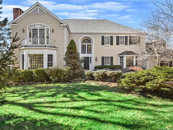 35 Southridge Court, Ridgefield, CT 06877