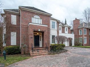 9122 Town Gate Ln, Bethesda, MD 20817