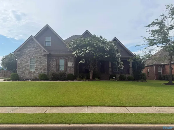 7563 Crestridge Dr SE, Owens X Rds, AL 35763