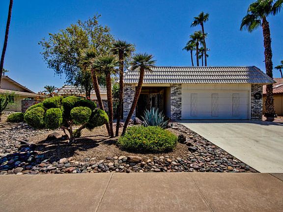 3rd image of 13607 W Pyracantha Dr
