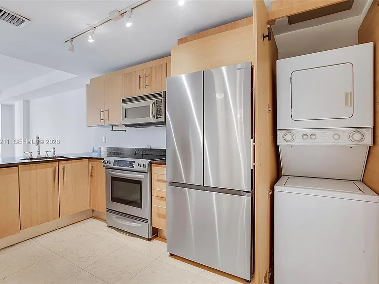 10275 Collins Ave #201 — Photo 9
