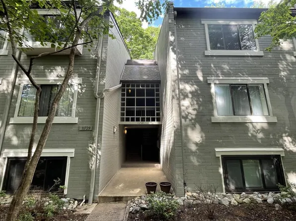 11735 Ledura Ct APT 201, Reston, VA 20191