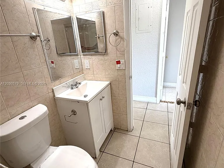 412 Lakeside Dr #223 — Photo 11
