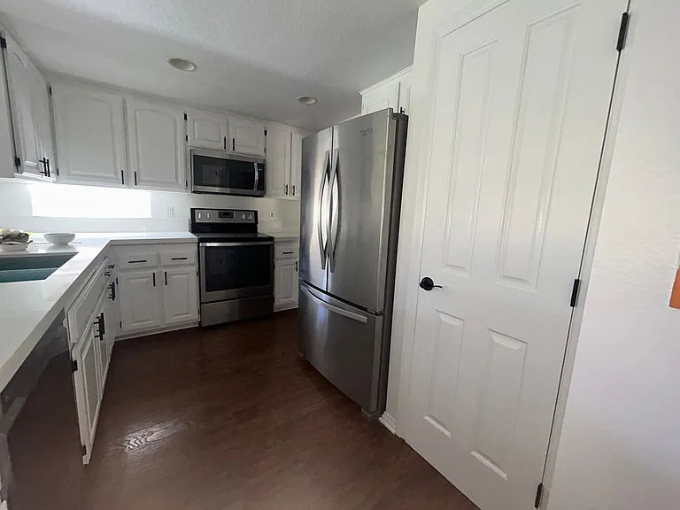 16082 Cache St — Photo 8