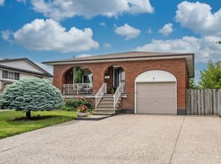 7 Oakland Dr, Hamilton, ON L8E3R4