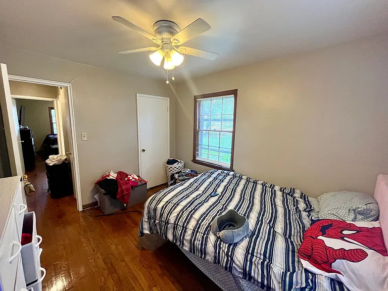 4290 N Wilson Dr — Photo 9