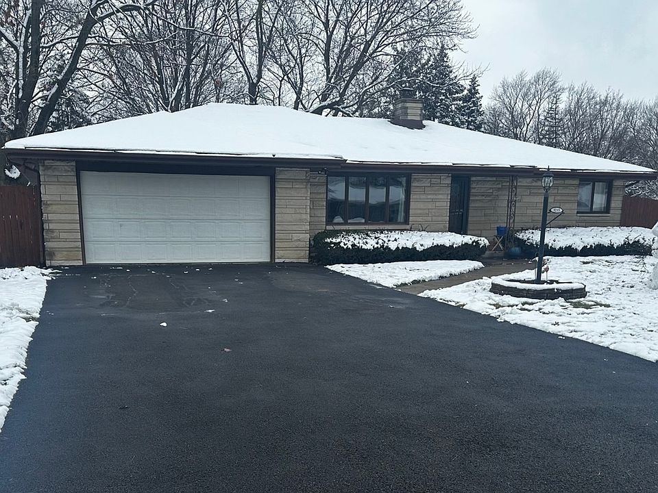 1st image of 3215 Caroline Dr