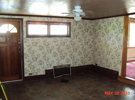 2nd image of 23 Stowe St