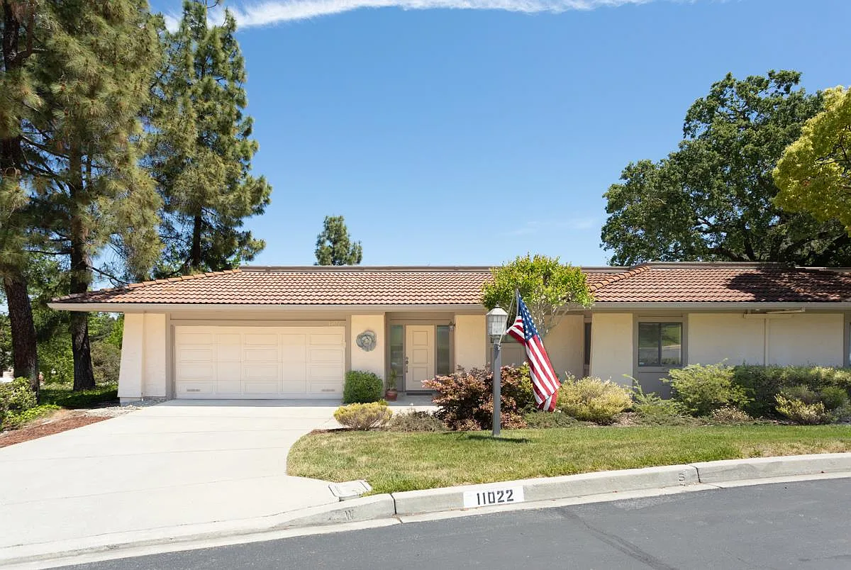 11022 Canyon Vista Dr photo 1