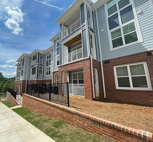 1411 Stovall Dr #305 Photo 1