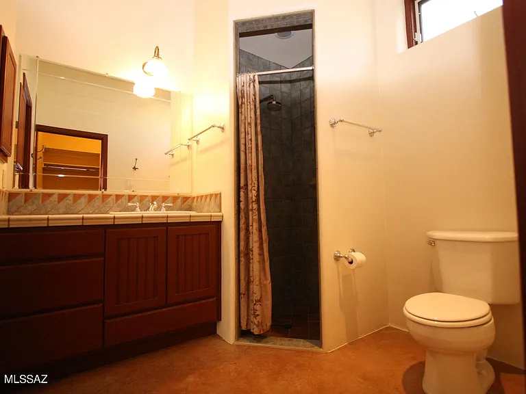 841 S Meyer Ave — Photo 13
