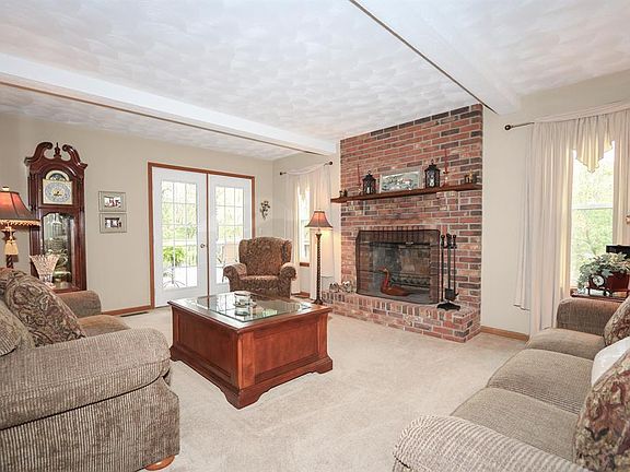 3rd image of 3464 Cades Ct