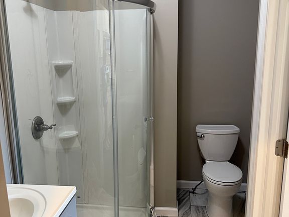 3rd image of 1013 S Fort Thomas Ave APT 2