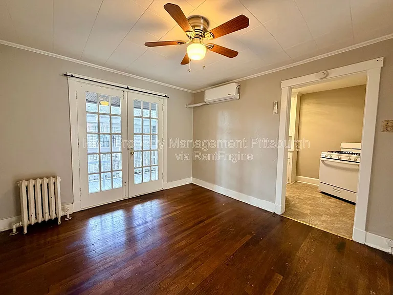 2351 Brownsville Rd — Photo 6