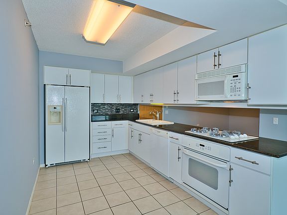 2nd image of 9655 Woods Dr Unit 1106
