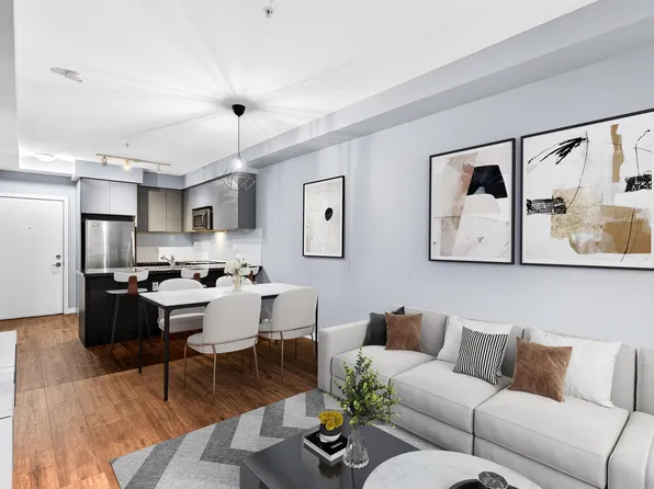 6420 194th St #211, Surrey, BC V4N 6J7