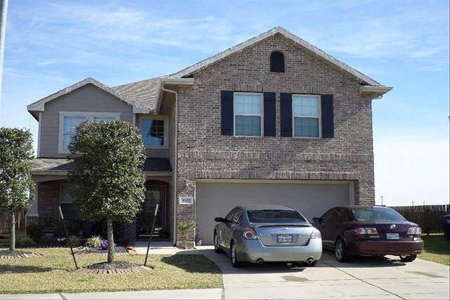 1st image of 5327 El Tigre Ln