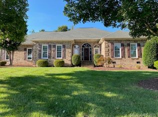 1266 Lochshire Ln, Gastonia, NC 28054