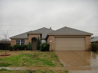 1610 Sabine Dr, Midlothian, TX 76065