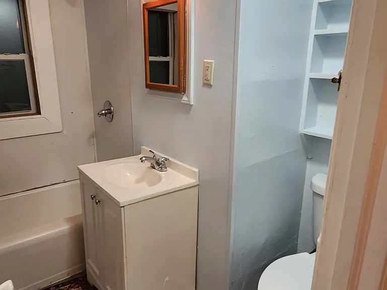 910 Hill Ter — Photo 18