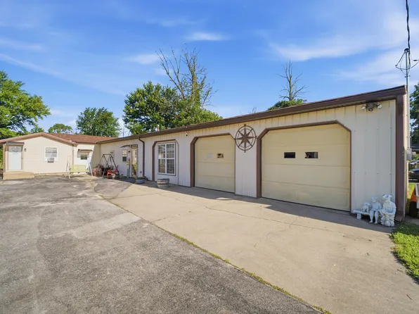 4236 S County Line Rd E, Mulberry, IN 46058