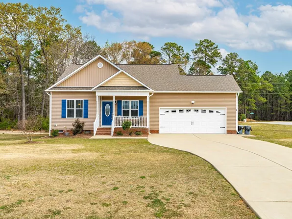 8 Scooter Cir, Four Oaks, NC 27524