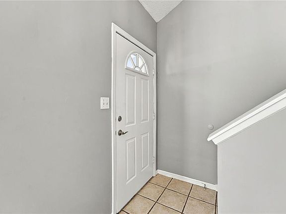 3rd image of 2108 SW Sterling Dr