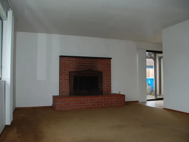 1704 Antoine Ave — Photo 3