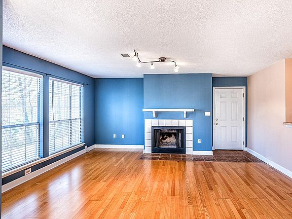 5th image of 620 Cypress Pointe St #620