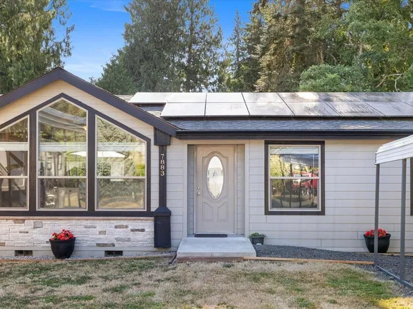 7883 San Juan Ave #A, Clinton, WA 98236