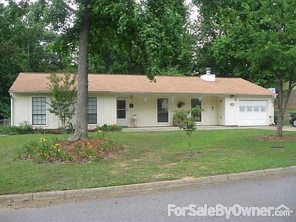 Street View
						:
						Working garage, great landscaping