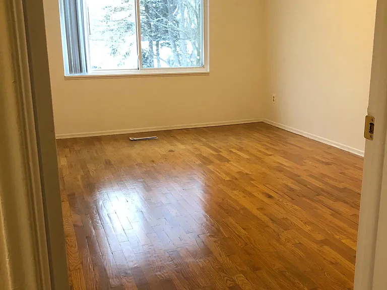 1301 W Lake Lansing Rd — Photo 14